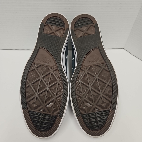 Converse High-Top Sneakers in Green and White - Picture 8 of 9